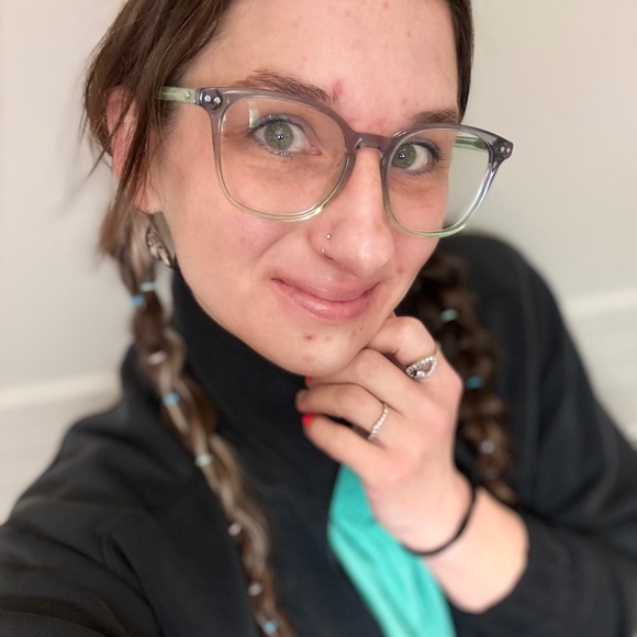 Julia - Picture 1 of 1